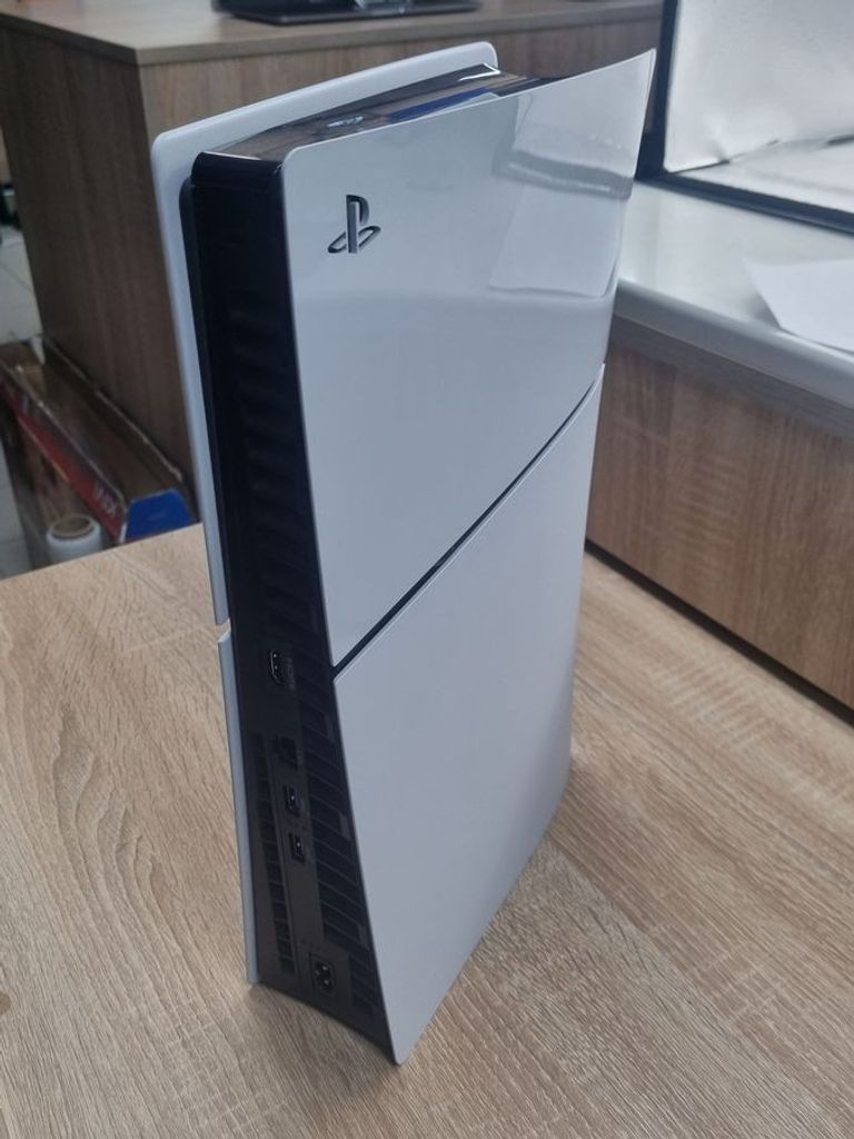 Объявление Sony playstation 5 slim digital edition 1tb + 2 джойстика Б/У