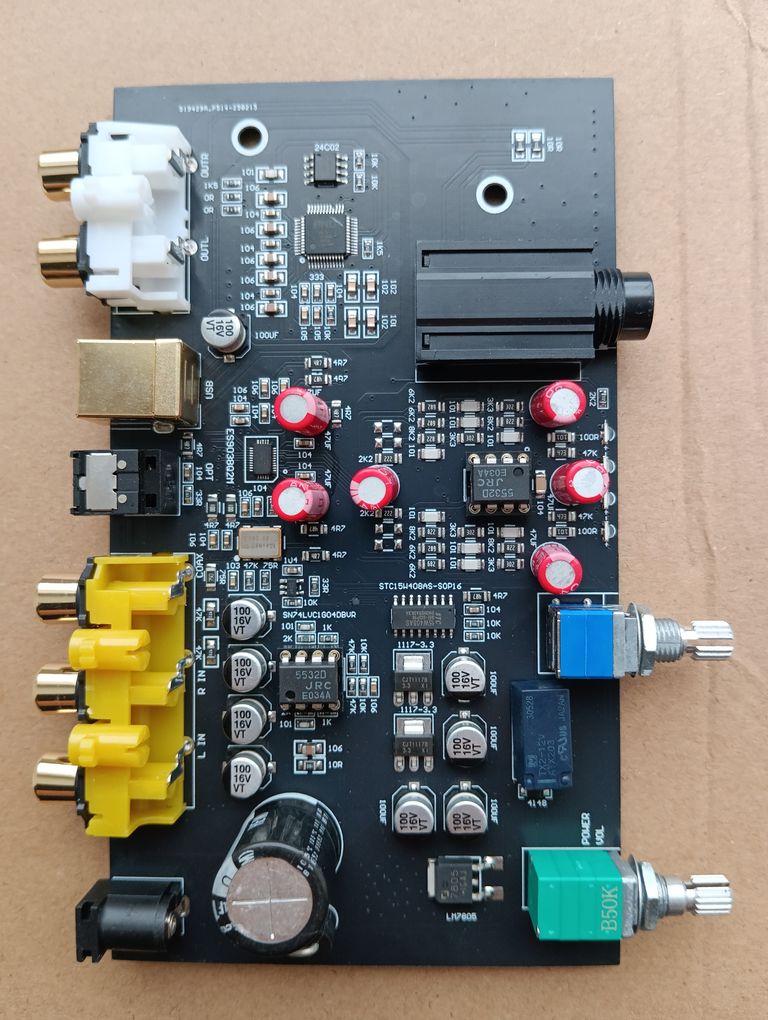 Купити ЦАП ES 9038Q2M с USB, оптическим и линейным входами Б/У