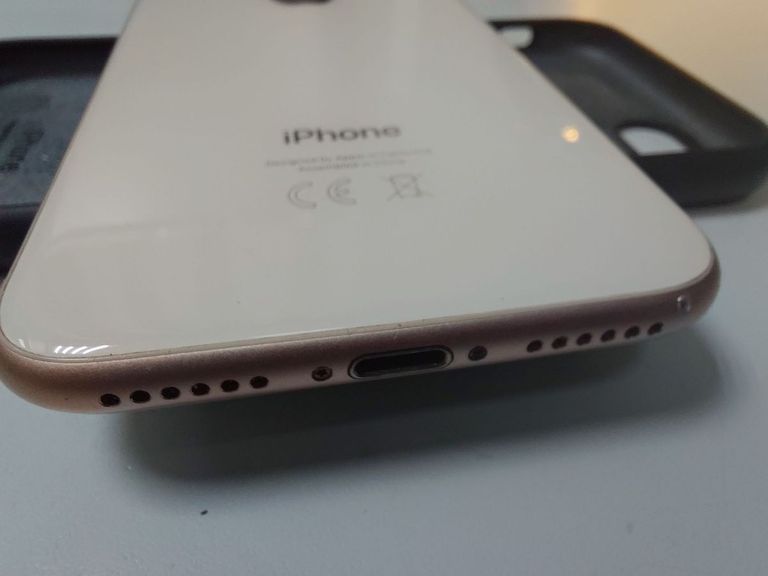 Apple iphone 8 64gb Код:01-200814933. Изображение 7