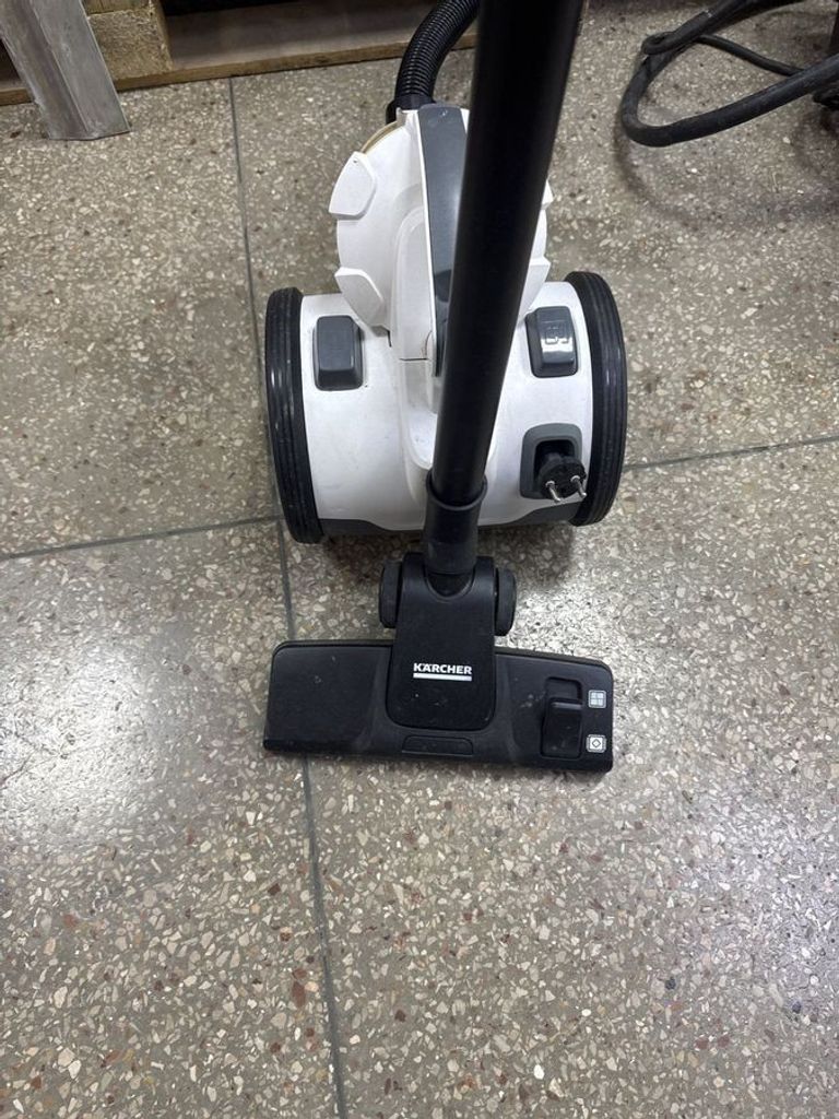 Оголошення Karcher vc 3 premium Б/У