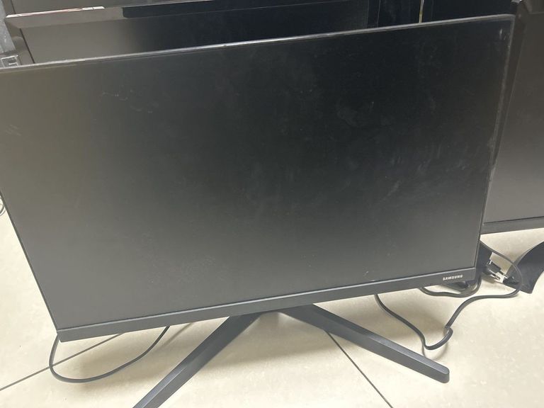 Купити Samsung s22f350fhi Б/У