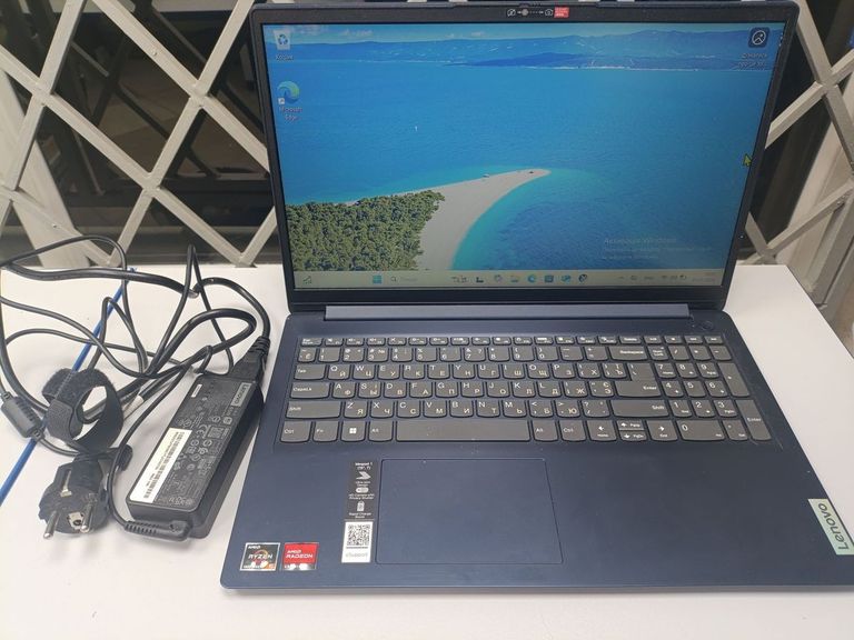 Купити Lenovo 15/ryzen 5 5500u ddr4/8gb ddr4/hdd *відсутній/ssd 256 gb/*інтегрована Б/У