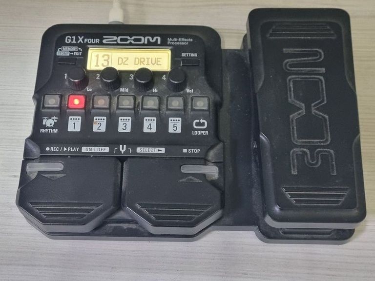 Дешево Zoom G1X FOUR з ломбарду