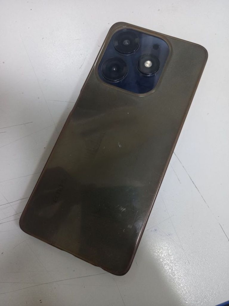 Дешиво Tecno spark 10 pro 8/256gb с ломбарда