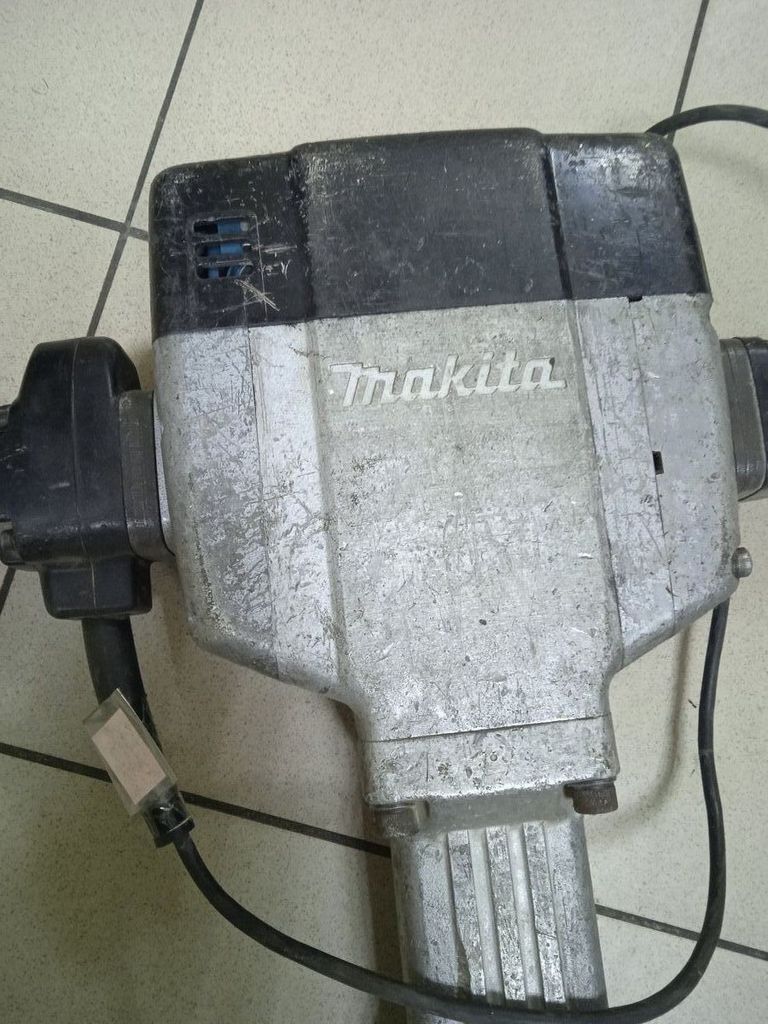 Объявление Makita hm1800 Б/У