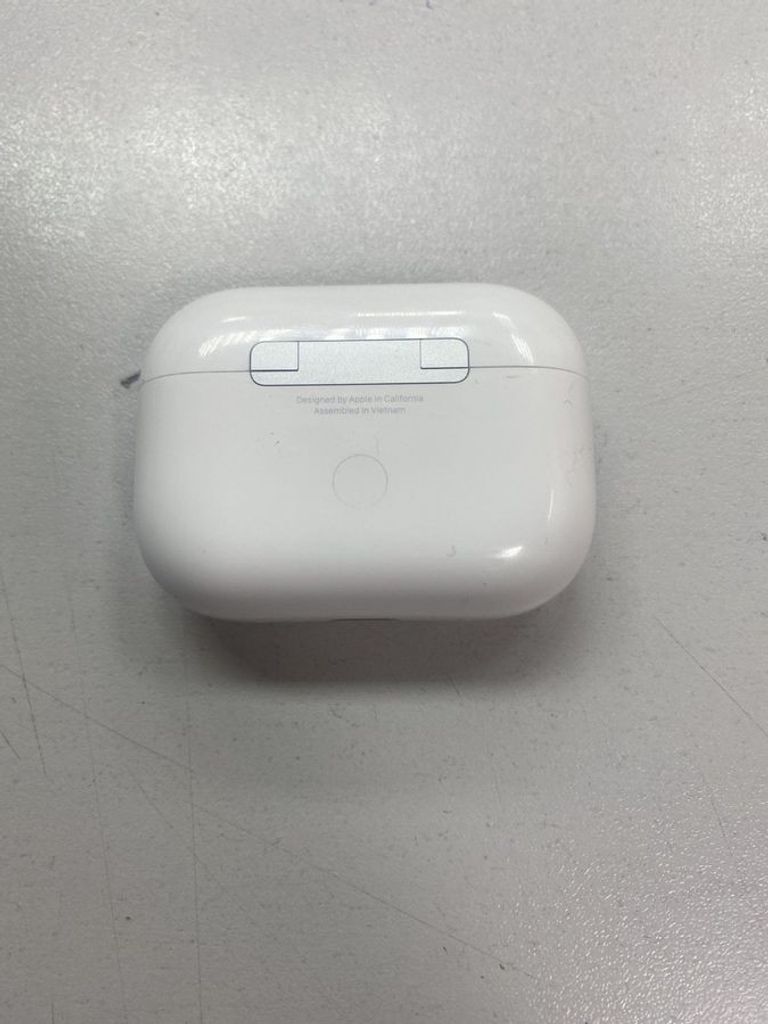 Дешево Apple airpods pro 2nd generation with magsafe charging case usb-c з ломбарду