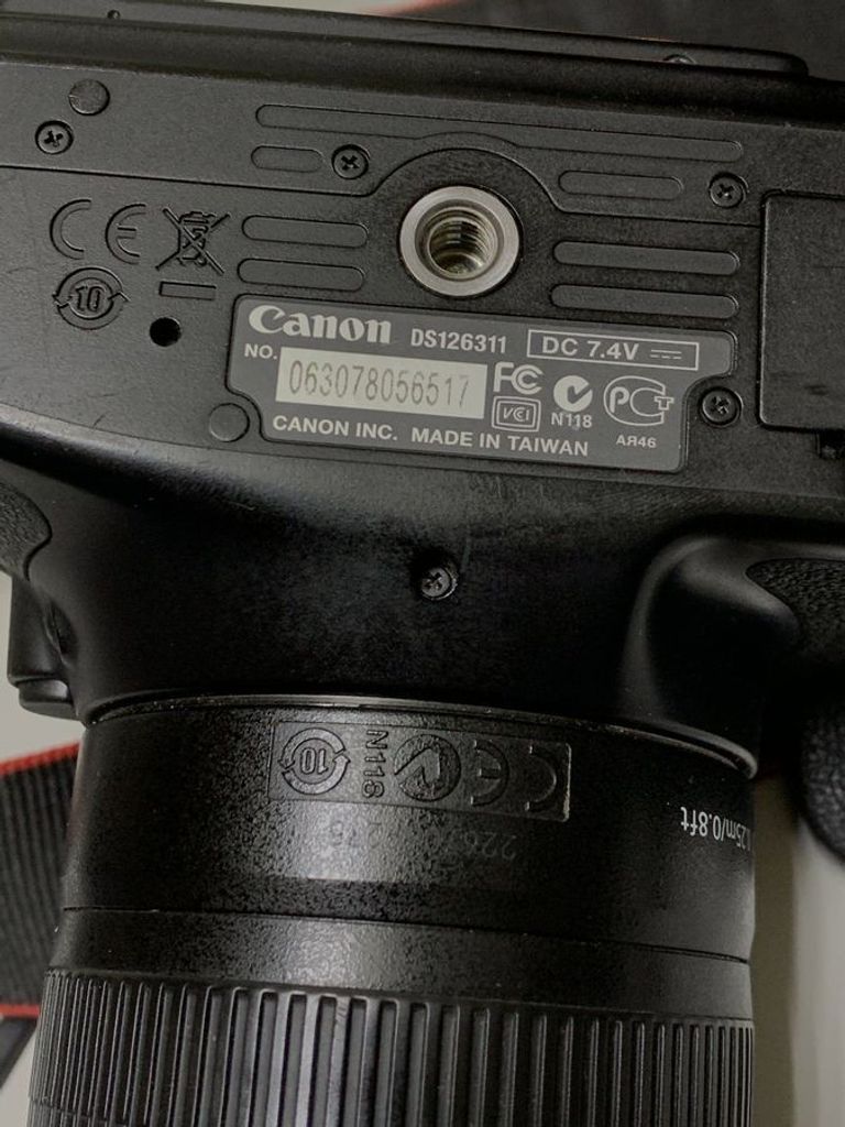 Дешиво Canon eos 600d + ef-s 18-55mm 3.5-5.6 iii с ломбарда