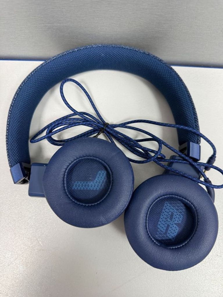 Дешиво Jbl live 460nc с ломбарда