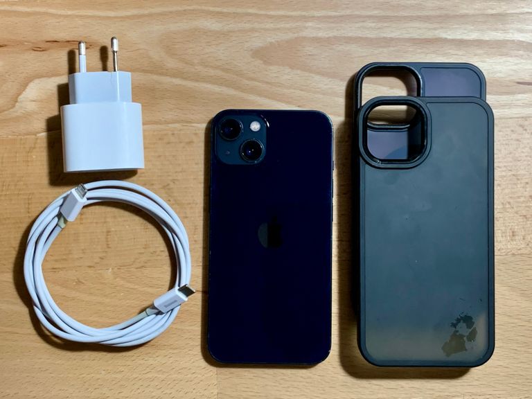 Купити Apple iPhone 13 128GB Midnight (MLPF3) Б/У