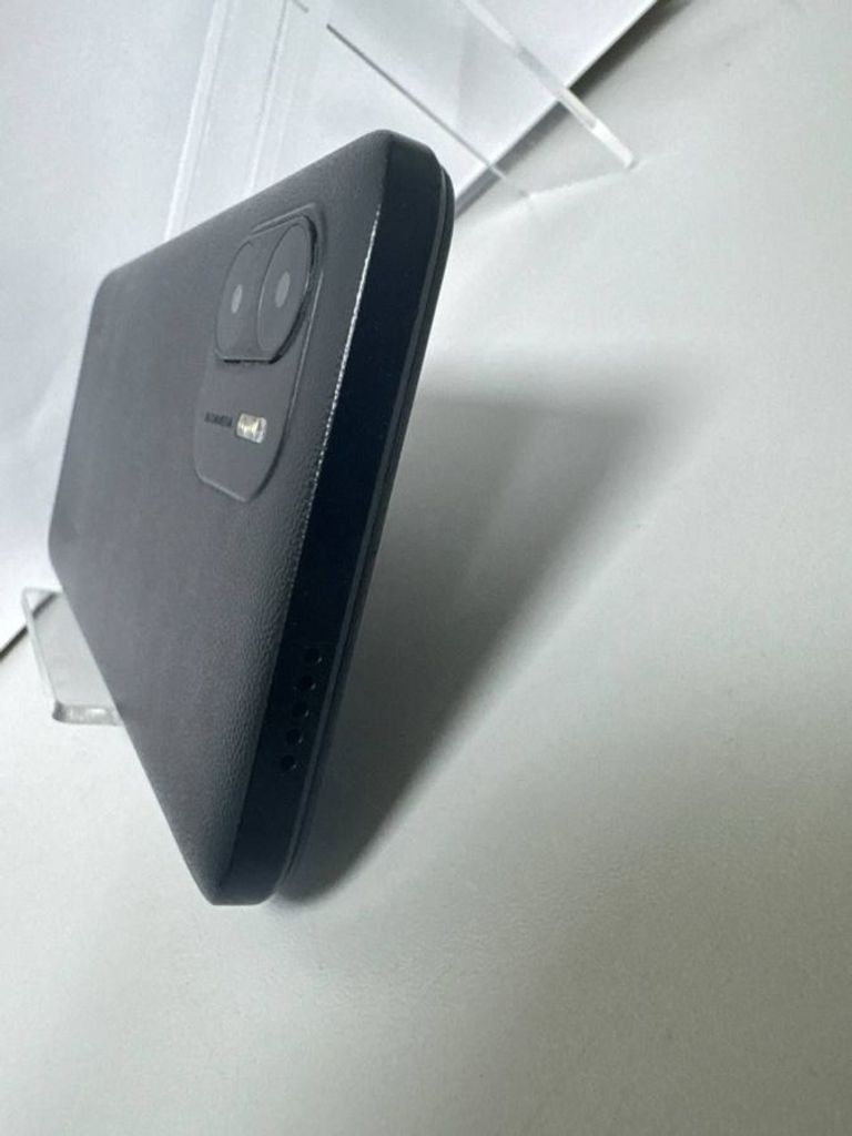 Дешево Xiaomi Mi A2 4/32GB Black з ломбарду