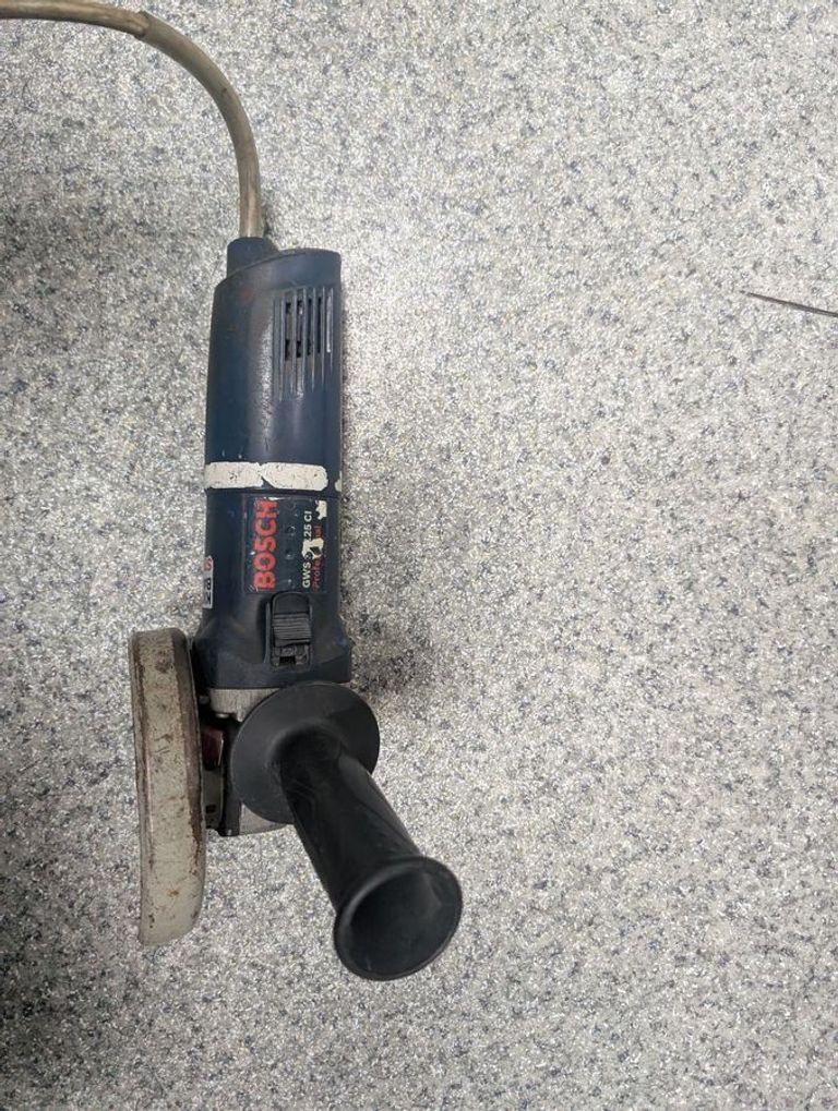 Дешево Bosch gws 11-125 ci з ломбарду