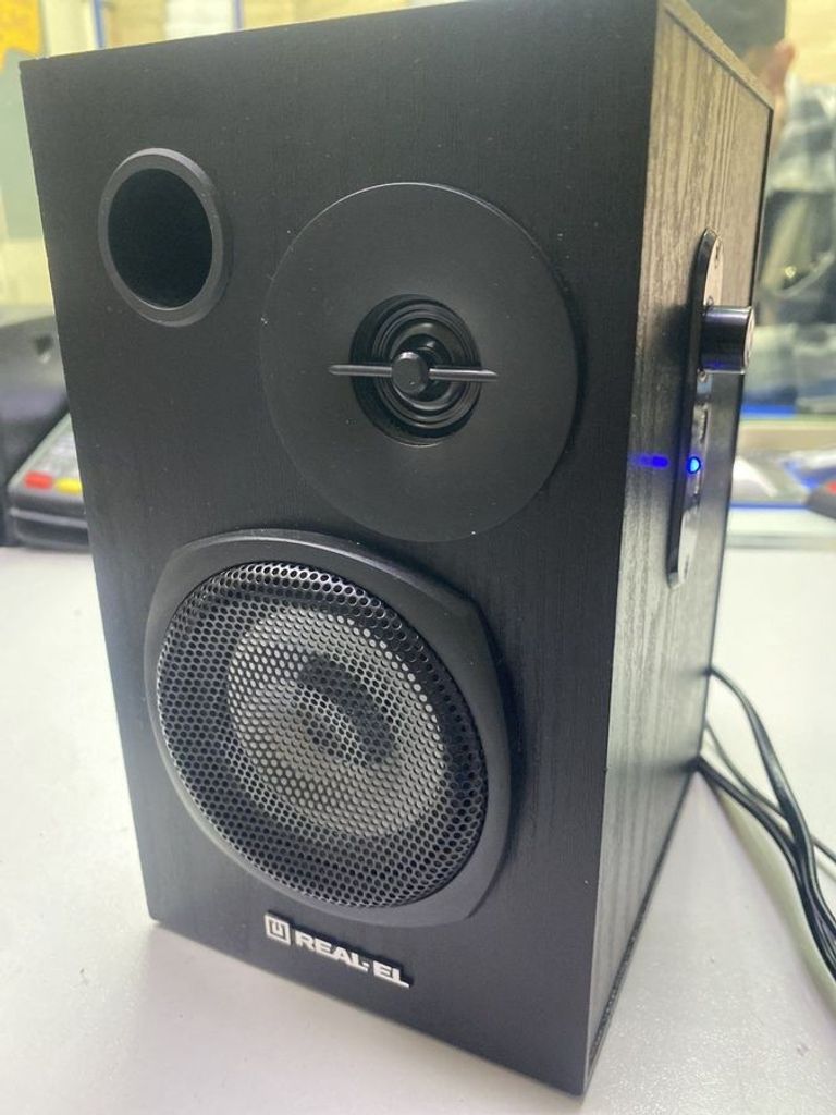 Купить Real-el S-235 Black Б/У