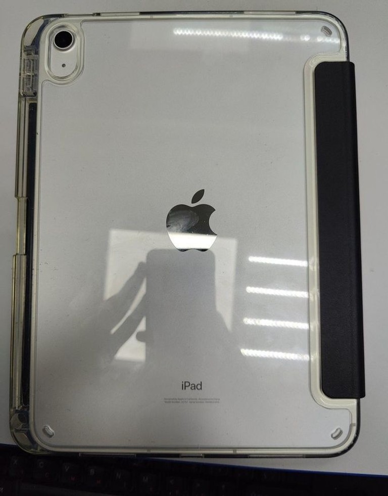 Дешево Apple iPad 10.9 2022 Wi-Fi + Cellular 256GB Silver (MQ6T3, MCMN4) з ломбарду