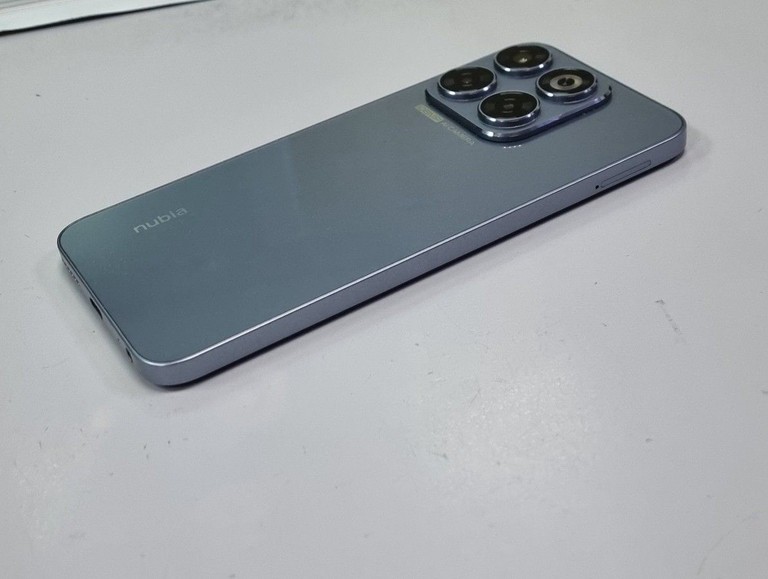 Zte Nubia V70 8/256GB Gray Код:01-200947137. Изображение 11