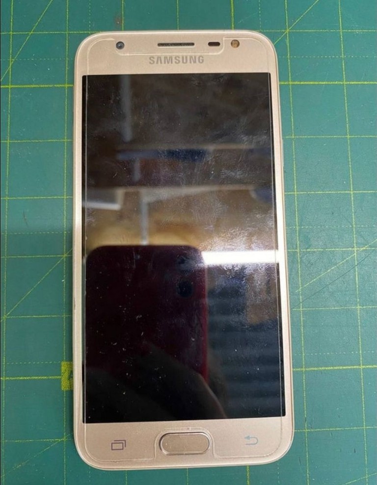 Оголошення Samsung Galaxy J3 2017 Duos Gold (SM-J330FZDD) Б/У