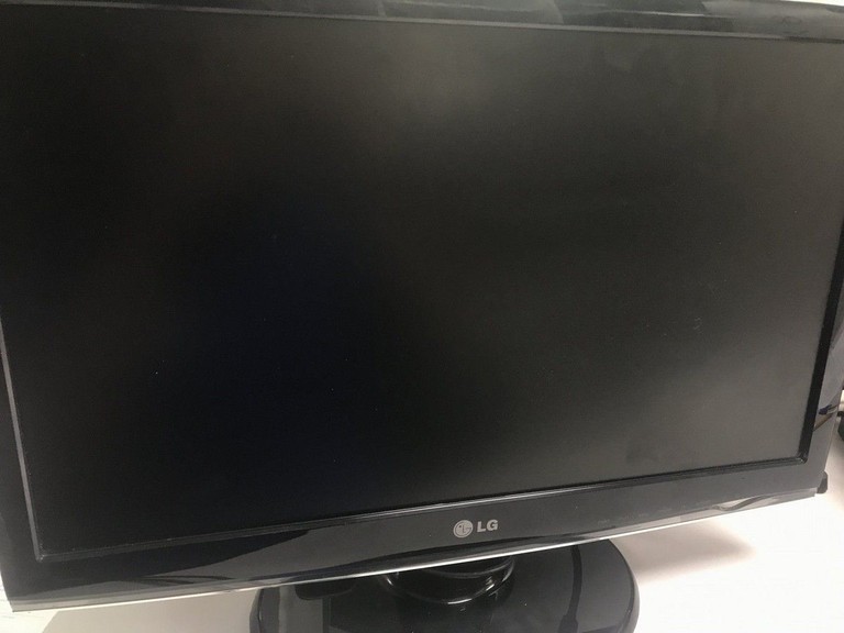 Купити Lg w2253s Б/У