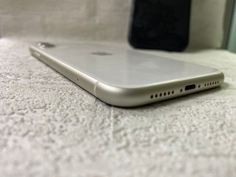 Apple iphone 11 128gb Код:01-200963403. Изображение 5