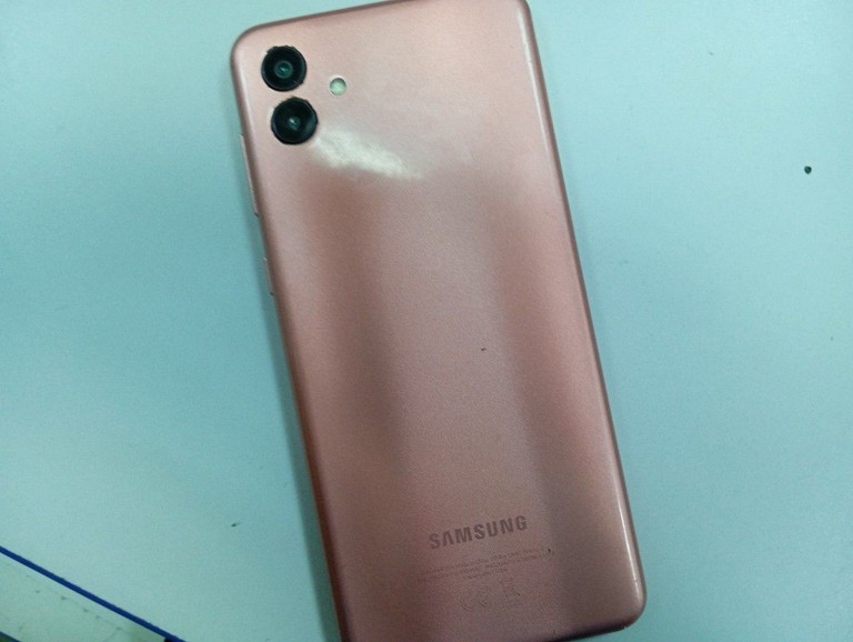 Оголошення Samsung galaxy a04 4/64gb Б/У