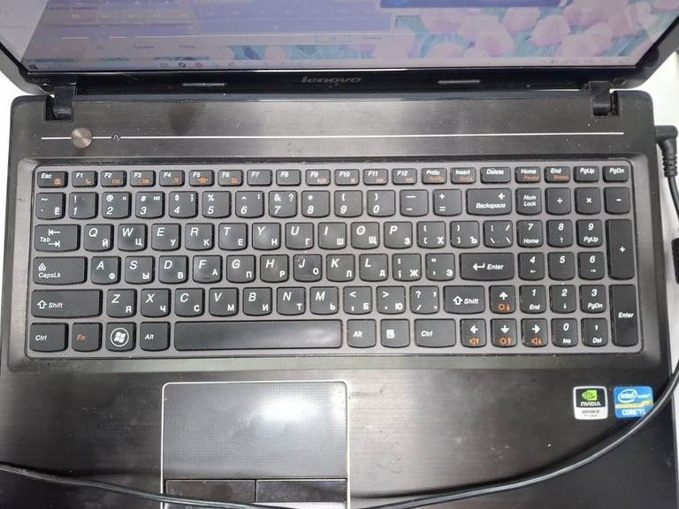 Оголошення Lenovo 15/core i5 3210m ddr3/8gb ddr3/hdd 500 gb/ssd *відсутній/geforce 610m Б/У