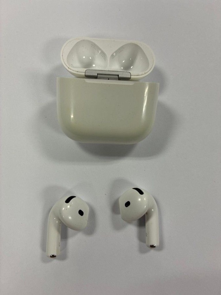 Оголошення Apple airpods 4 with active noise cancellation Б/У