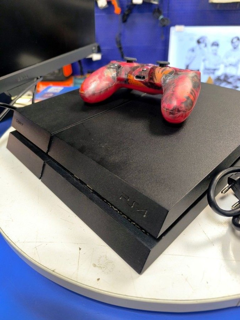Дешиво Sony playstation 4 1tb с ломбарда