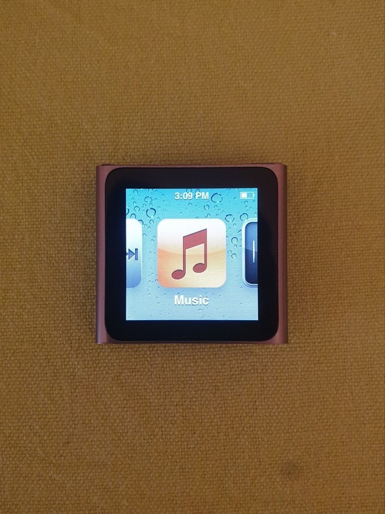 Дешиво Apple iPod touch 6Gen 16GB Silver (MKH42) с ломбарда