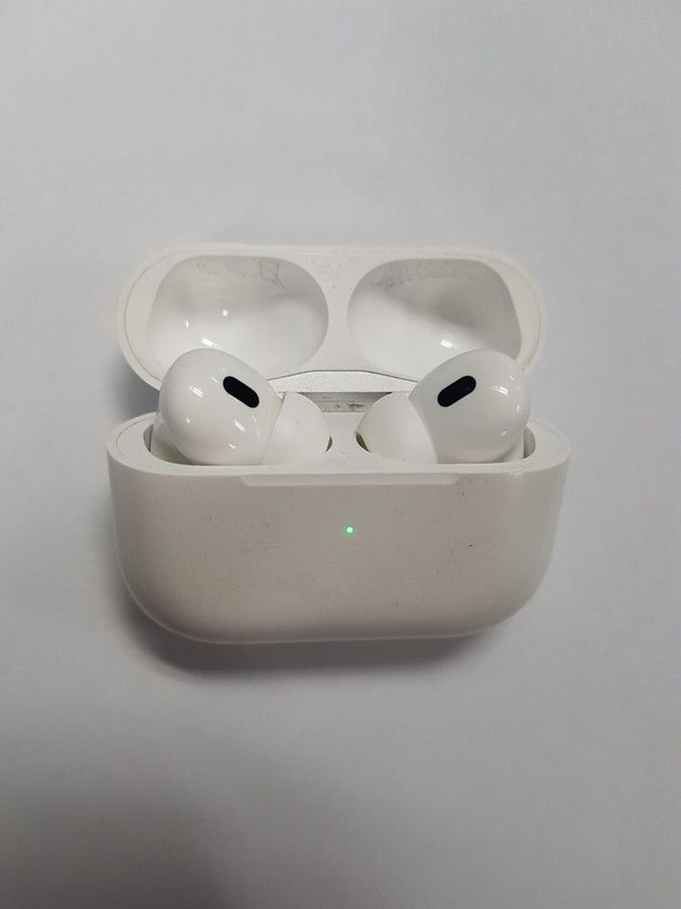 Оголошення Apple airpods pro 2nd generation with magsafe charging case usb-c Б/У