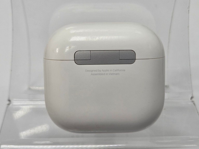 Дешево Apple airpods 4 with active noise cancellation з ломбарду