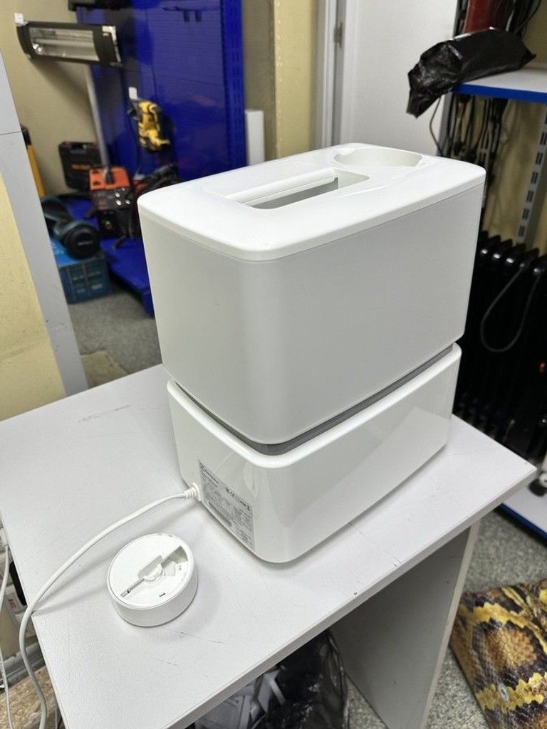 Дешиво Electrolux EHU-3510D с ломбарда