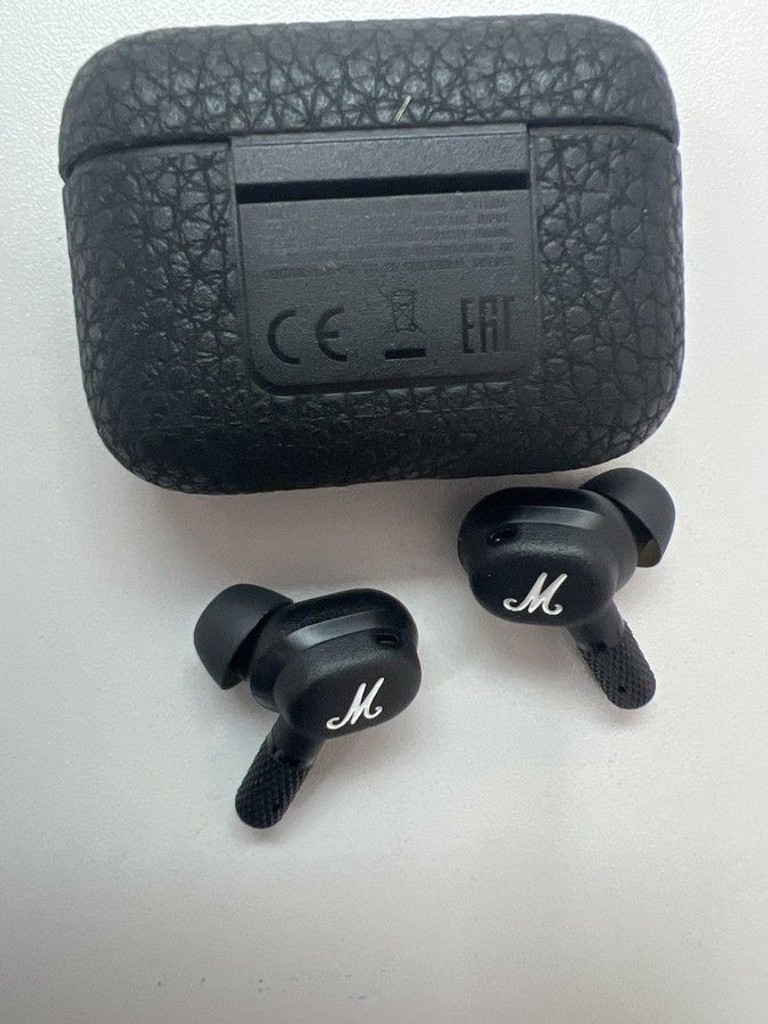 Купити Marshall MOTIF A.N.C. Black Б/У