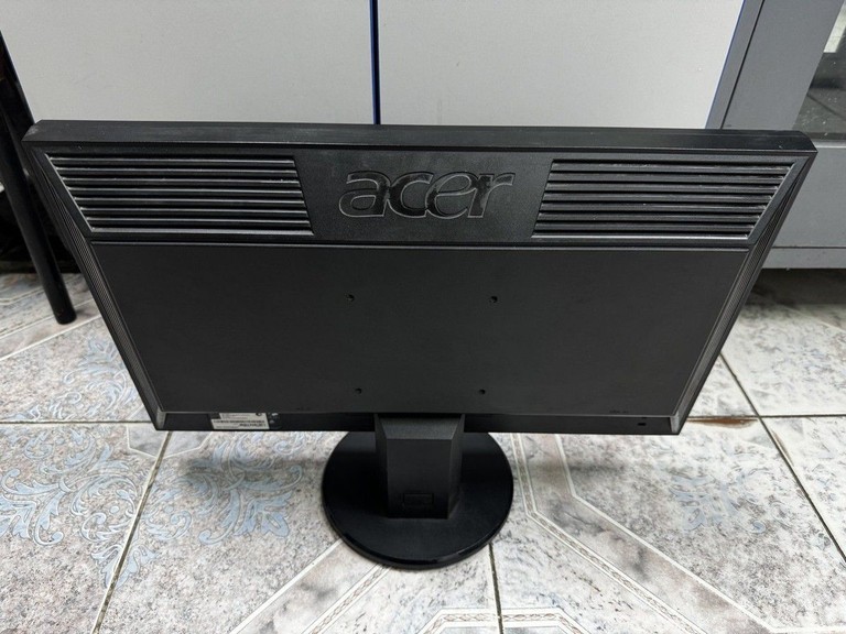 Оголошення Acer v223hqbb Б/У