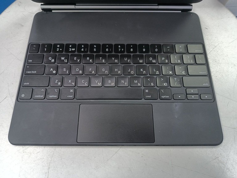 Дешиво Apple magic keyboard for ipad pro a2480 с ломбарда