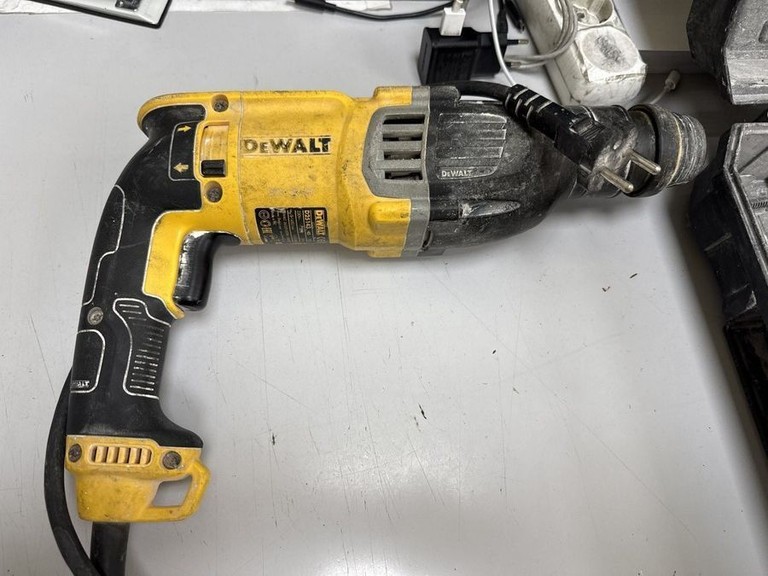 Купити Dewalt d25143 -ks Б/У