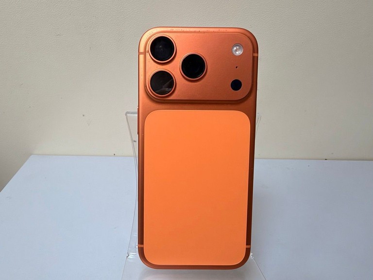 Apple iPhone 17 Pro 256GB Deep Blue (MG8J4) Код:01-201144758. Изображение 5