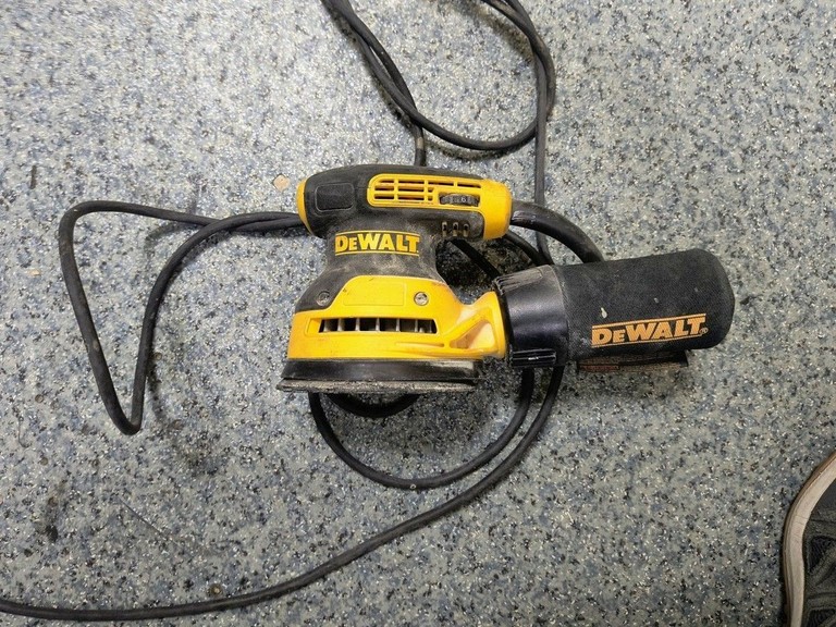 Купити Dewalt DWE6423 Б/У