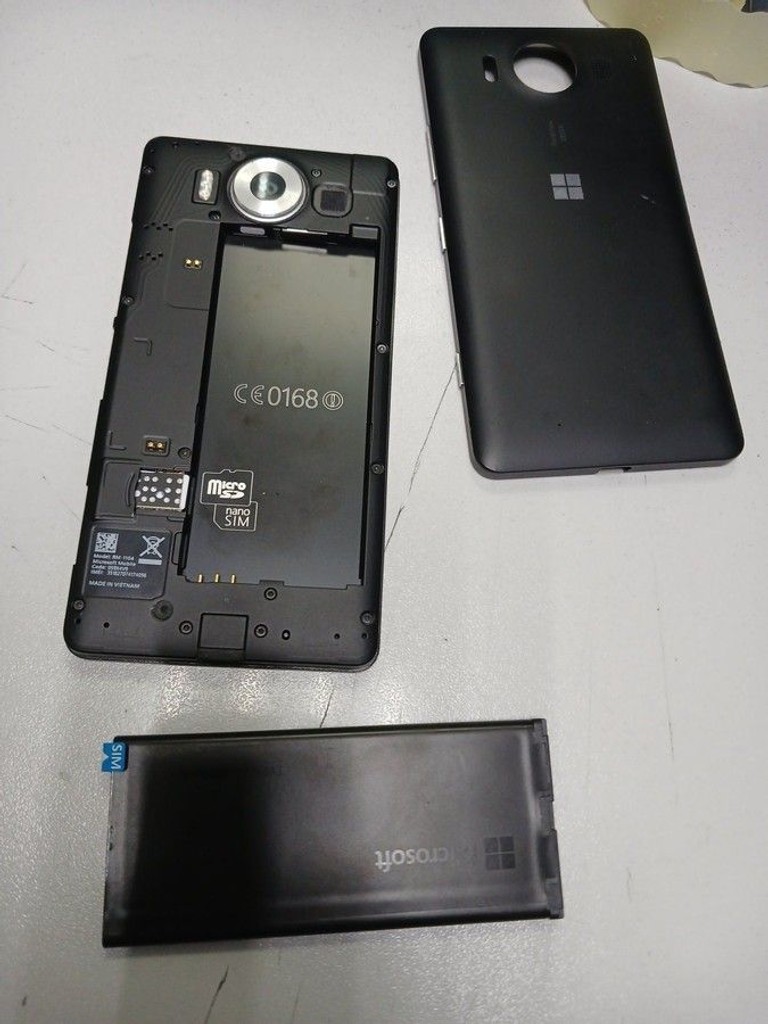 Дешево Microsoft lumia 950 xl 3/32gb з ломбарду