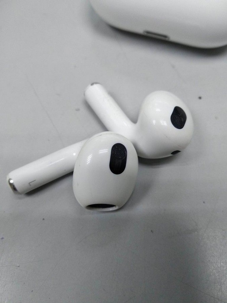 Apple airpods 3rd generation Код:01-201177456. Изображение 5