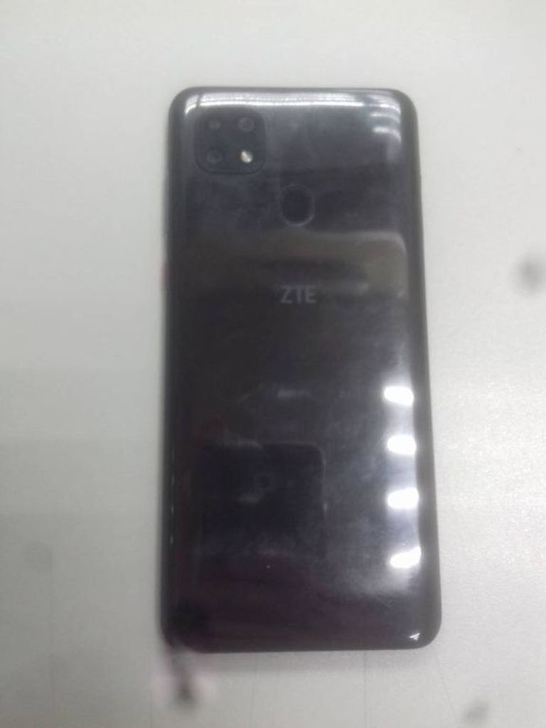 Купити Zte blade 20 smart 2050 4/128gb Б/У