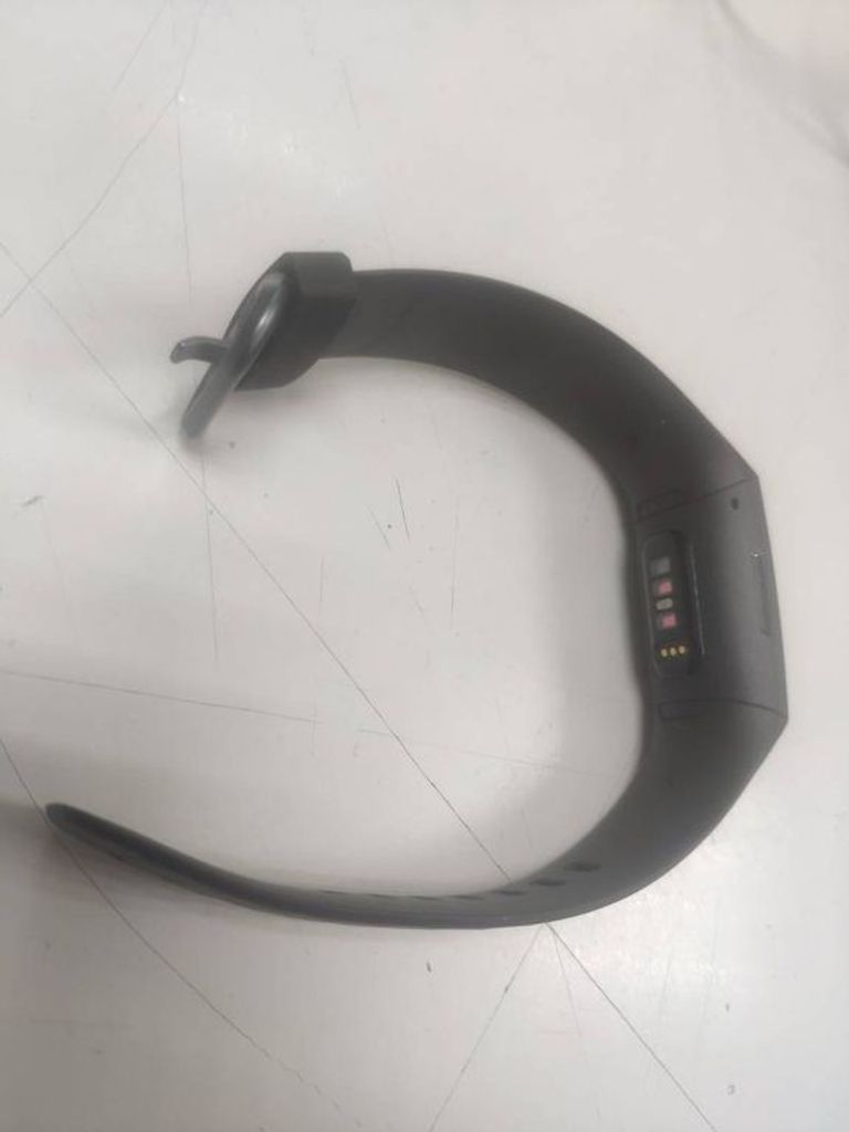 Fitbit charge 4 fb417