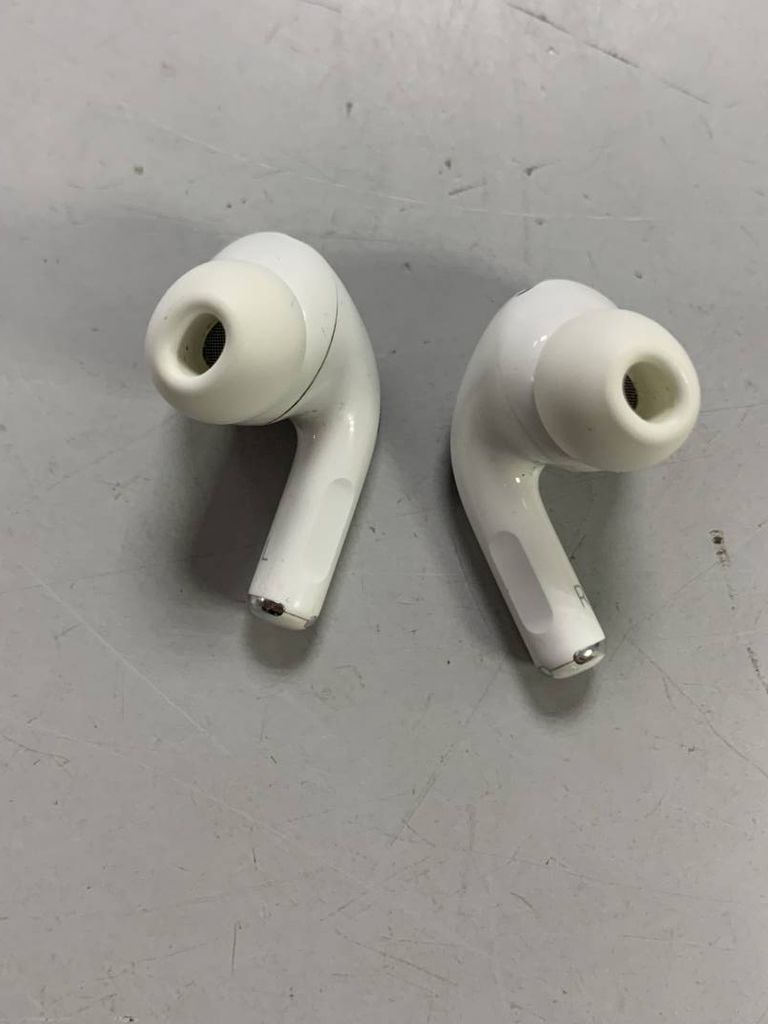 Apple AirPods Pro 2nd generation (MQD83)