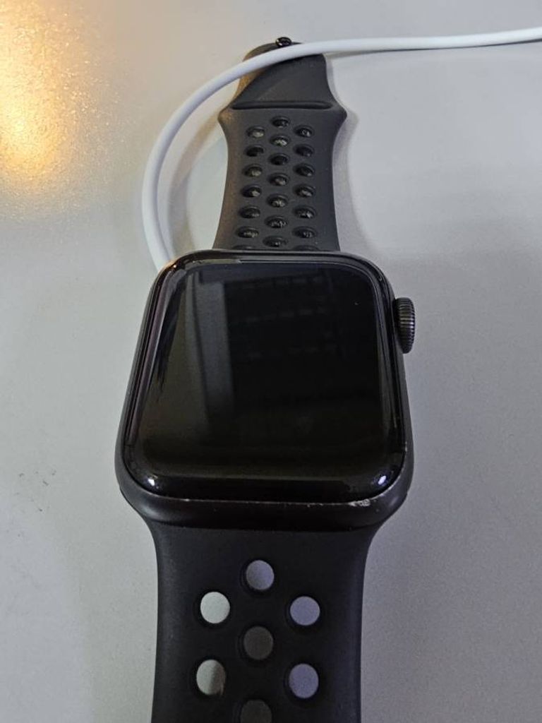 Apple watch se gps 40mm aluminum case a2351