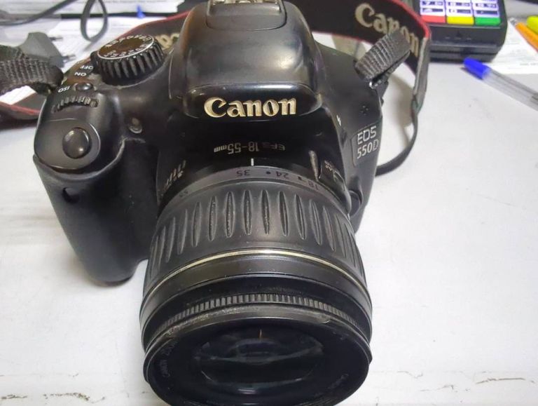 Купити Canon eos 550d +efs 18-55mm 3.5-5.6 is Б/У