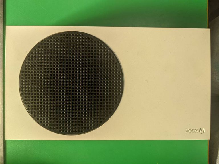 Купить Microsoft xbox series s 512gb Б/У