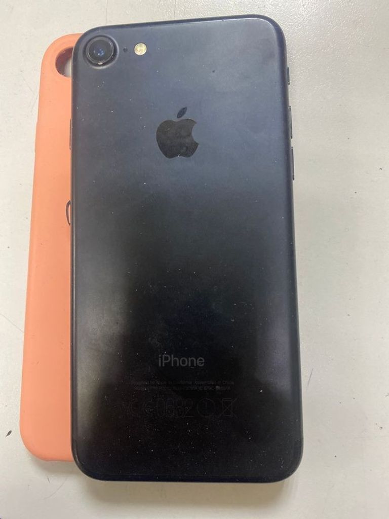 Розпродаж Apple iphone 7 32gb, продавець Техноскарб