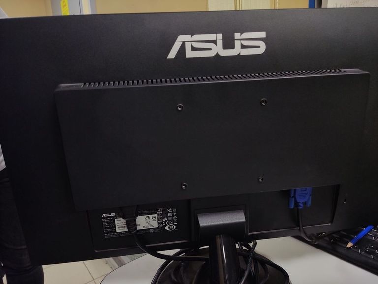 Розпродаж Asus va24dq, продавець Техноскарб