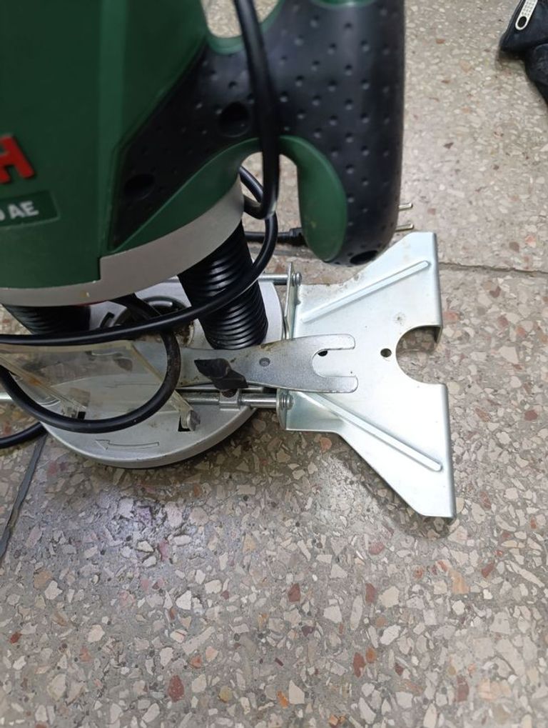 Дешиво Bosch pof 1200 ae с ломбарда