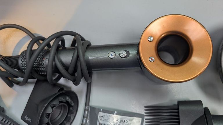 Объявление Dyson hd07 supersonic nickel/copper Б/У