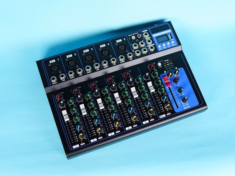 Объявление Недорого Новий! Мікшер, dj пульт. Professional. 7 канальний. Б/У