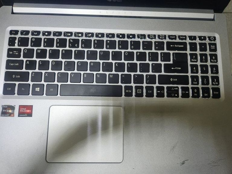 Дешиво Acer 15/ryzen 5 5500u ddr4/16gb ddr4/hdd *відсутній/ssd 500 gb/*інтегрована с ломбарда