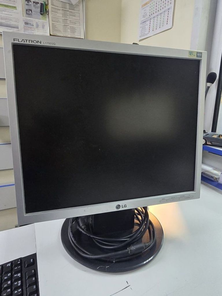 Купити Lg l1750sq Б/У